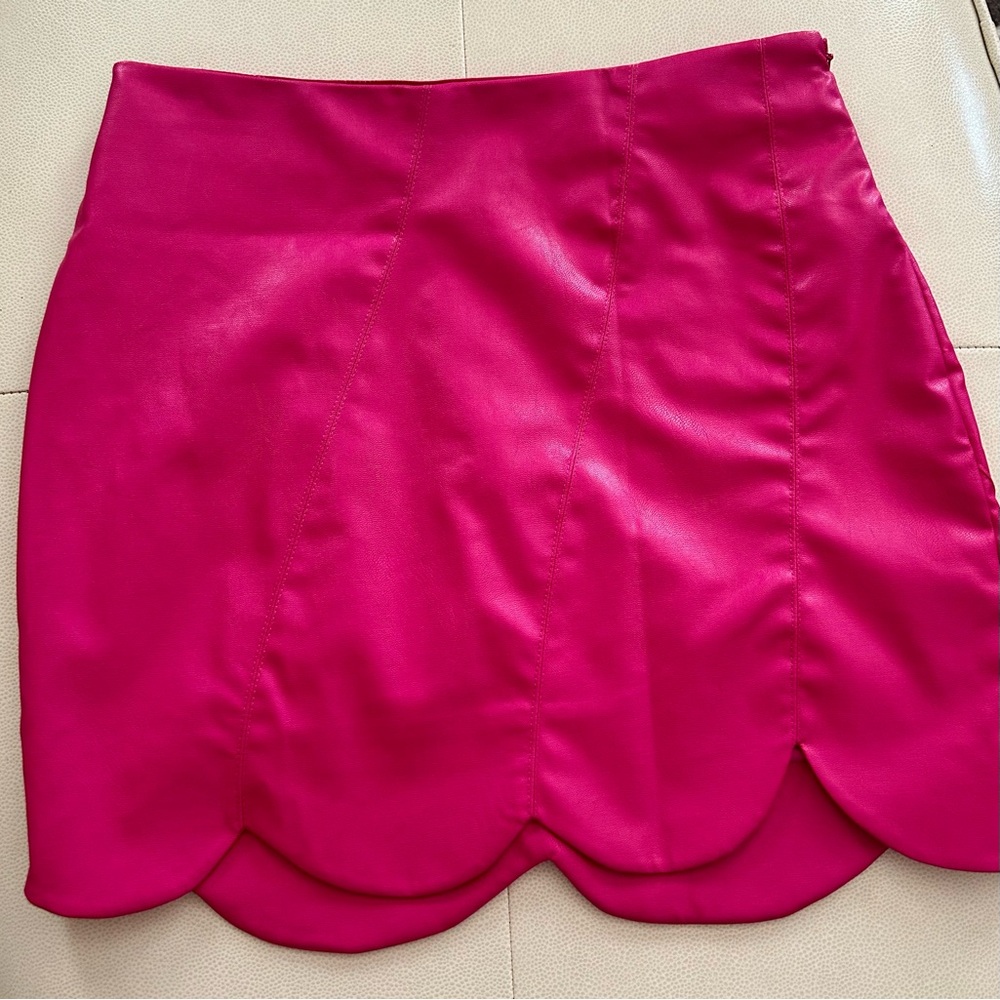 HYFVE Bubble Vegan Leather Mini Skirt M Pink Asymmetrical Scalloped Hem Barbie